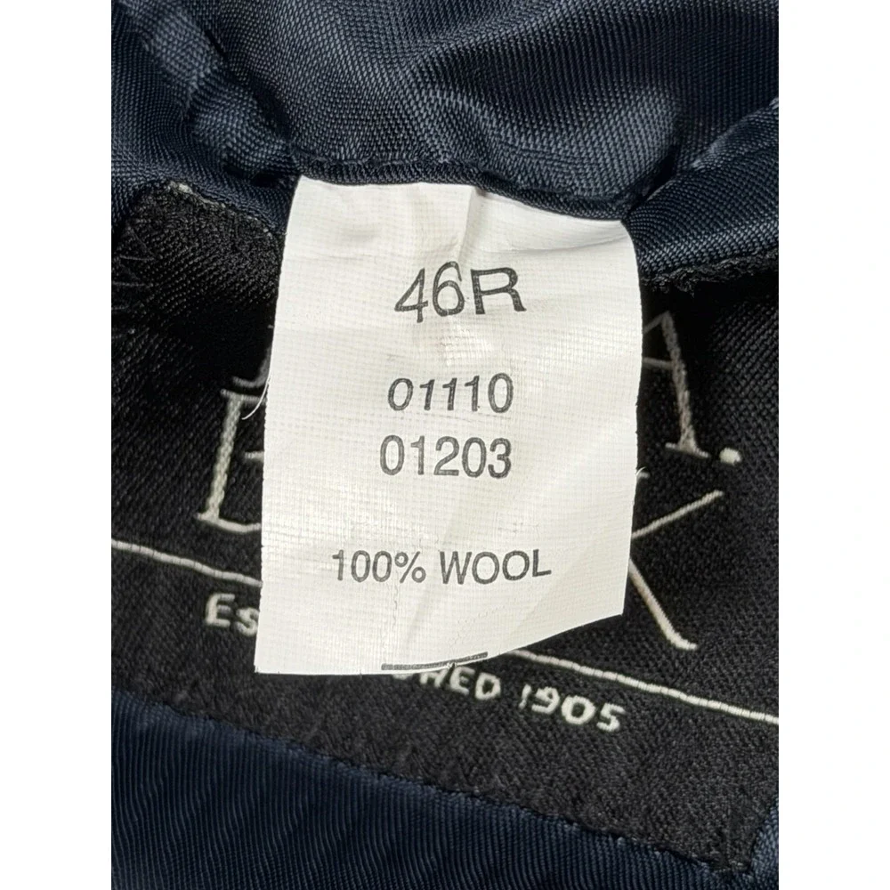 Jos A Bank Men Size 46R Navy Classic Wool Blazer Sport Coat Jacket Metal Buttons